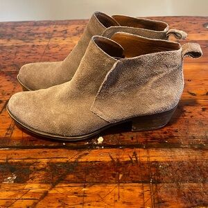 Lucky taupe suede  pull on boots